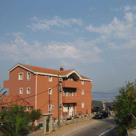 Apartments Drobni Pijesak Petrovac Buitenkant foto