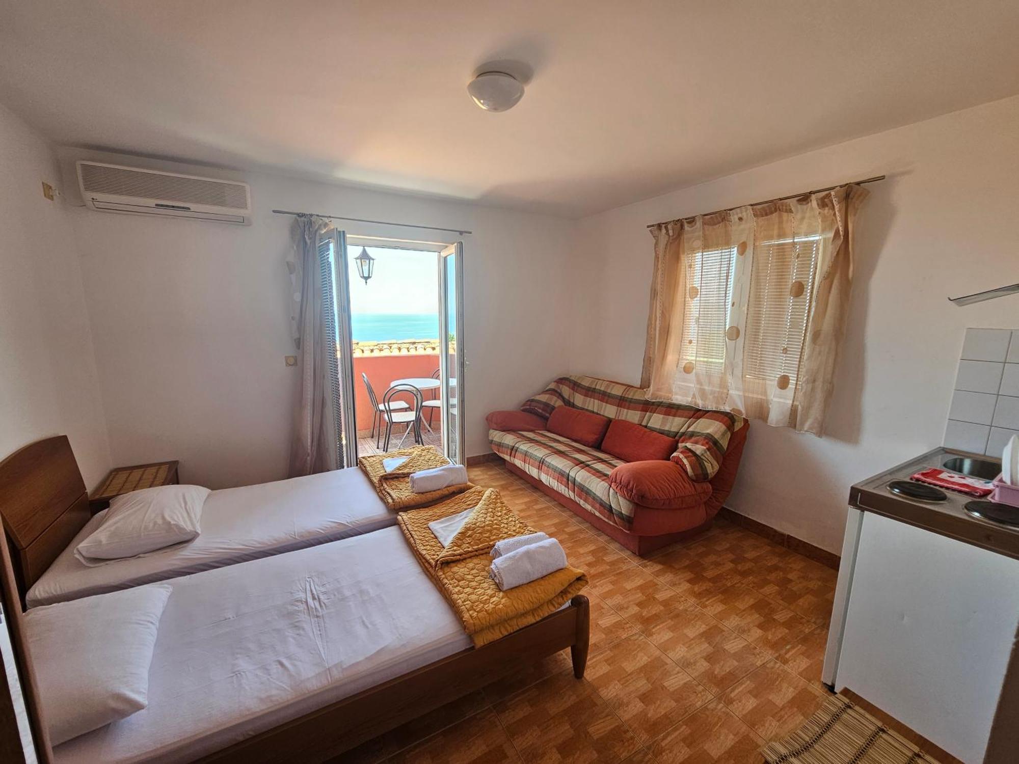 Apartments Drobni Pijesak Petrovac Kamer foto