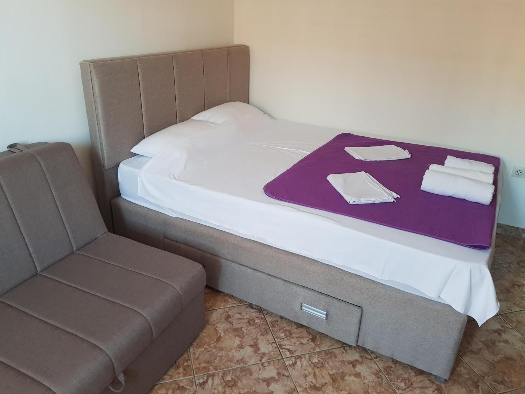 Apartments Drobni Pijesak Petrovac Kamer foto