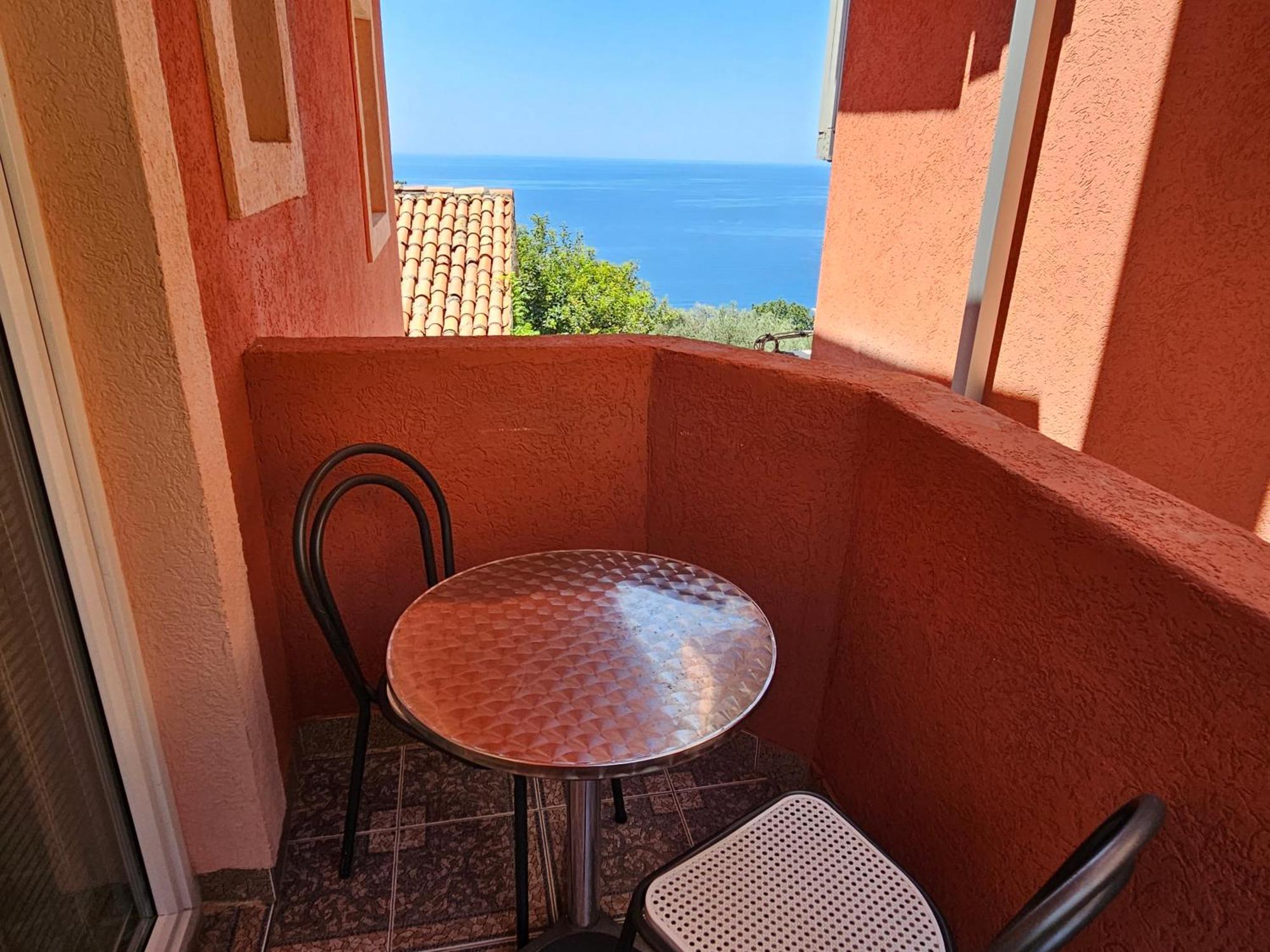 Apartments Drobni Pijesak Petrovac Kamer foto