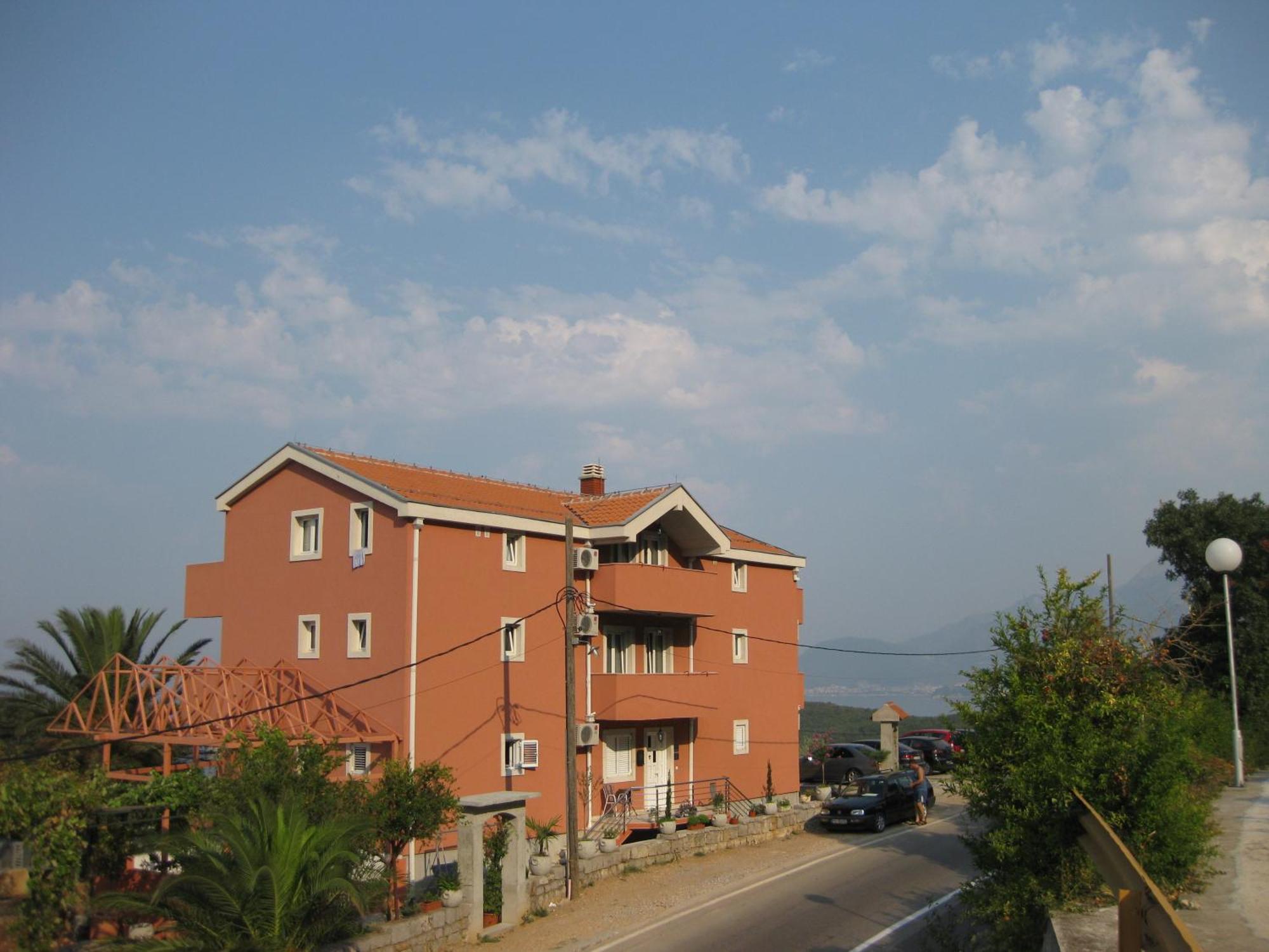 Apartments Drobni Pijesak Petrovac Buitenkant foto