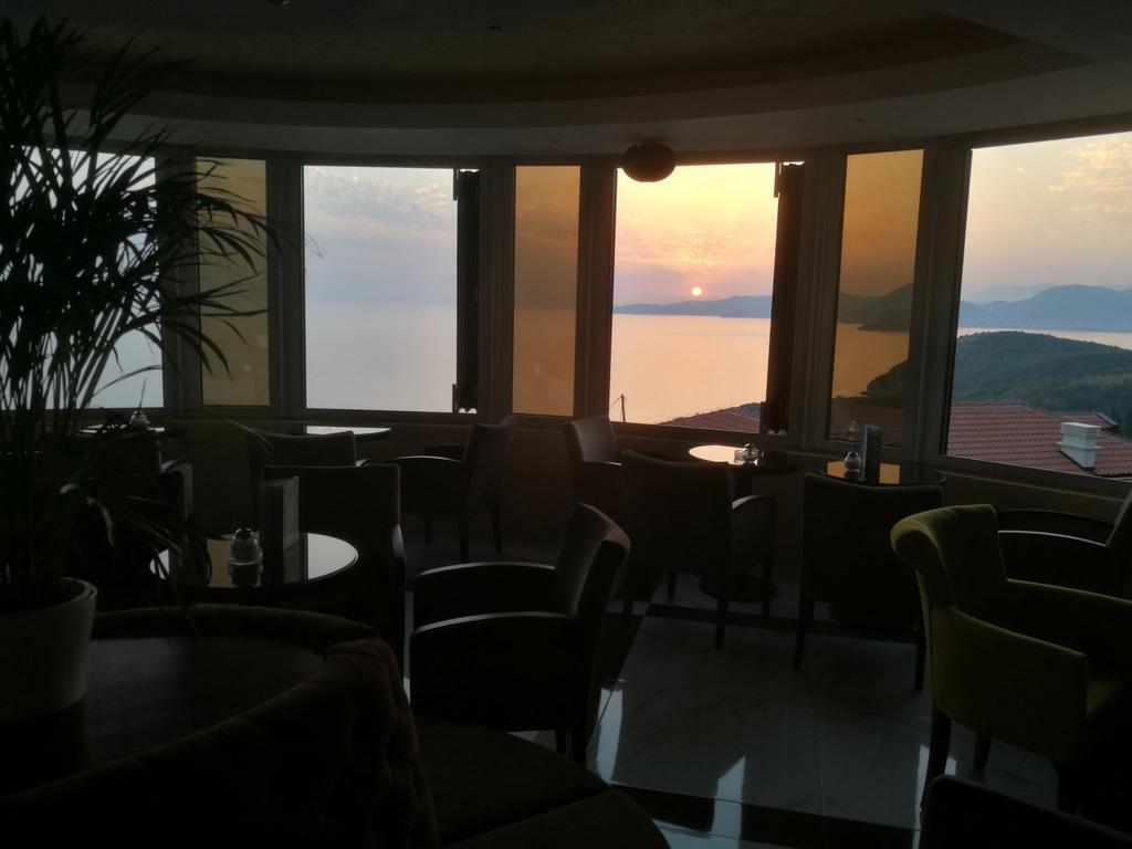 Apartments Drobni Pijesak Petrovac Buitenkant foto
