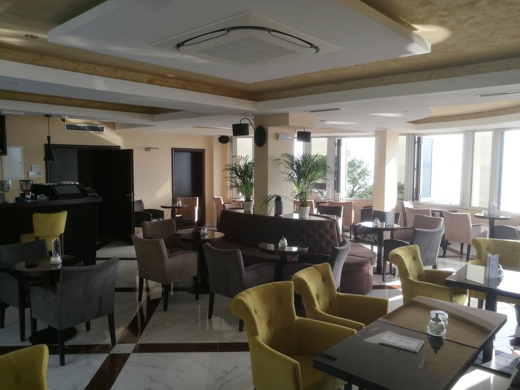 Apartments Drobni Pijesak Petrovac Buitenkant foto