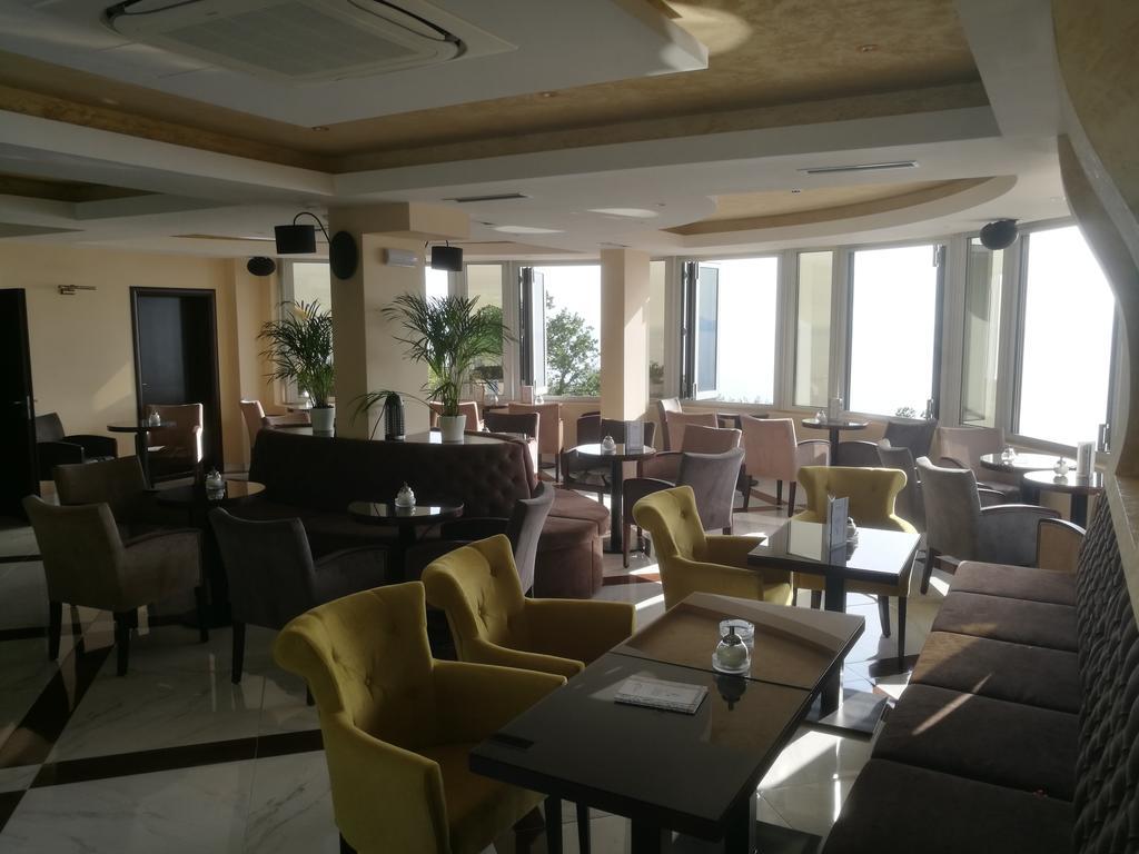 Apartments Drobni Pijesak Petrovac Buitenkant foto